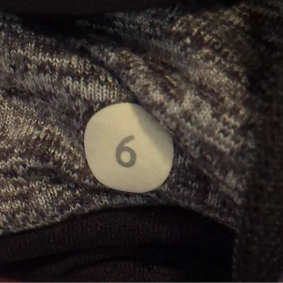 Lululemon Think Fast Hoodie black gray Size 6 - Picture 8 of 8